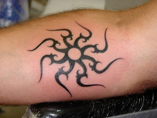 octopus star tattoo on hand for men and women