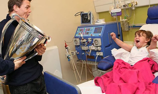 When this little girl was visited in the hospital by her hero, Brian O’Driscoll.