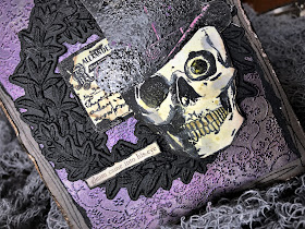 Sara Emily Barker https://sarascloset1.blogspot.com/2018/10/a-gleam-in-his-eye.html A Gleam In His Eye Tim Holtz Stampers Anonymous Sizzix Alterations Halloween Card 2
