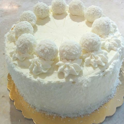  Raffaello Ολόλευκη χιονισμένη τούρτα