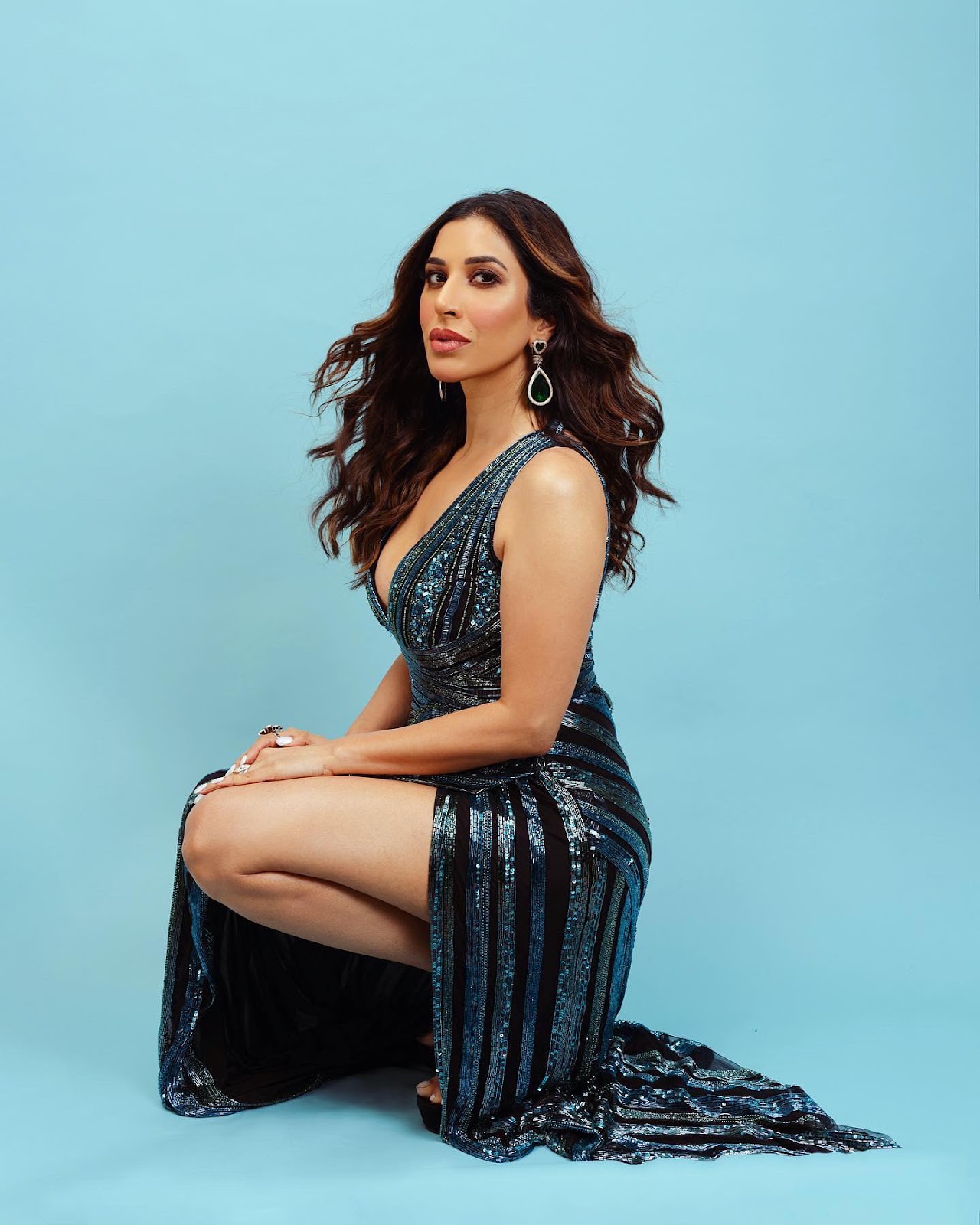 Sophie Choudry sexy legs cleavage dress