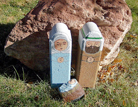 painted stones, unique nativity sets, outdoor, Cindy Thomas