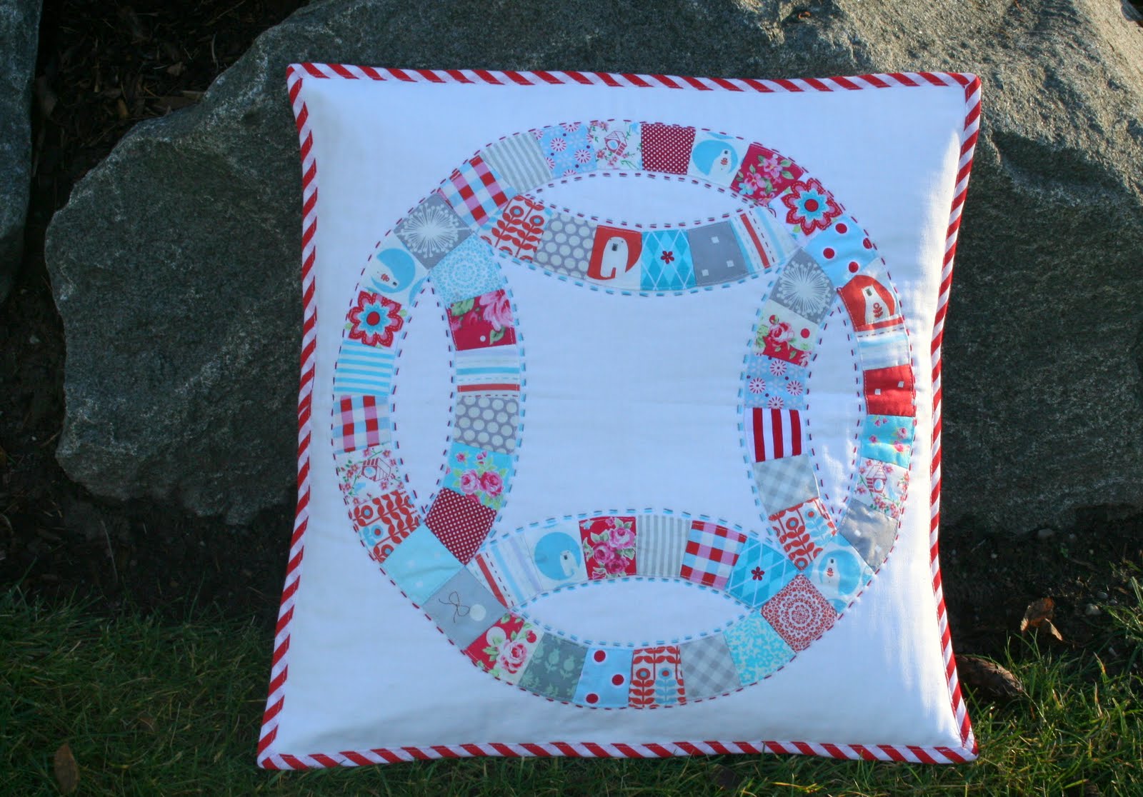 double heart wedding lovely little handmades: a polar bear pillow and thank you sale!!