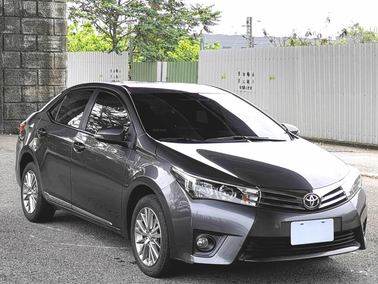 Toyota 二手車買賣專門店-2014-Altis-
