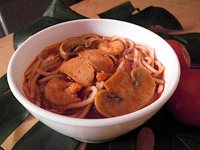 Pasta w/Spicy Tomato Sauce Recipe @ treatntrick.blogspot.com