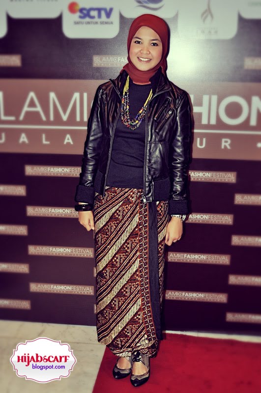 Style Spotted : Islamic Fashion Festival 2010 - Hijab Scarf