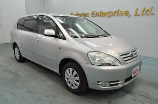 2003 Toyota Ipsum 