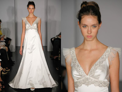 Satin Aline gown with Vneckline and pleated Tulle cap sleeves