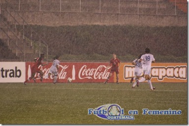 bajo la lluvia