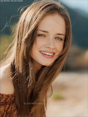 Hollywood Beauty Alexis Bledel