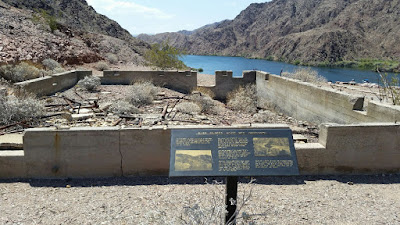 River Gauger's House, Black Canyon - curiousadventurer.blogspot.com