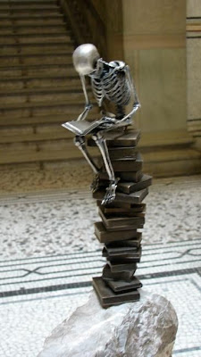 Skeleton Sculptures Seen On www.coolpicturegallery.net