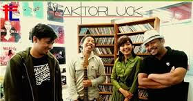 Download Lagu Factor Luck - Para Pencari Hati Mp3 Terbaru 2016