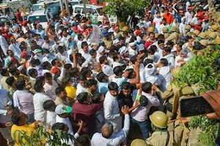 Police Lathi Charge On RLD Supporters when they went to talk to the victim's family