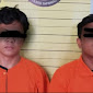 Dua Pria Ini Nekat Tabrak Mobil Polisi dan Angkot