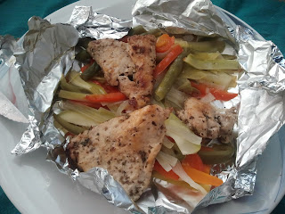 Pechugas de pollo con verduritas al papillote Pechugas de pollo al horno con verduras, estilo papillote