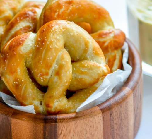 Easy Homemade Soft Pretzels #diet #homemade #soft #easy #dietketo