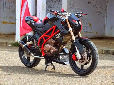 Modifikasi VIXION street fighter hitam