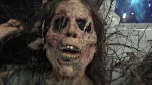 UnrealPorn presenta 'Zombie': La pornostar Sarah Kay es converteix en una preciosa morta vivent