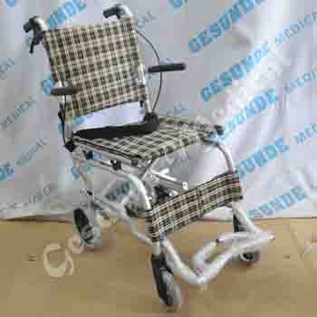  Kursi  Roda  Travelling Aluminium Kursi  Roda  Ringan Kecil 