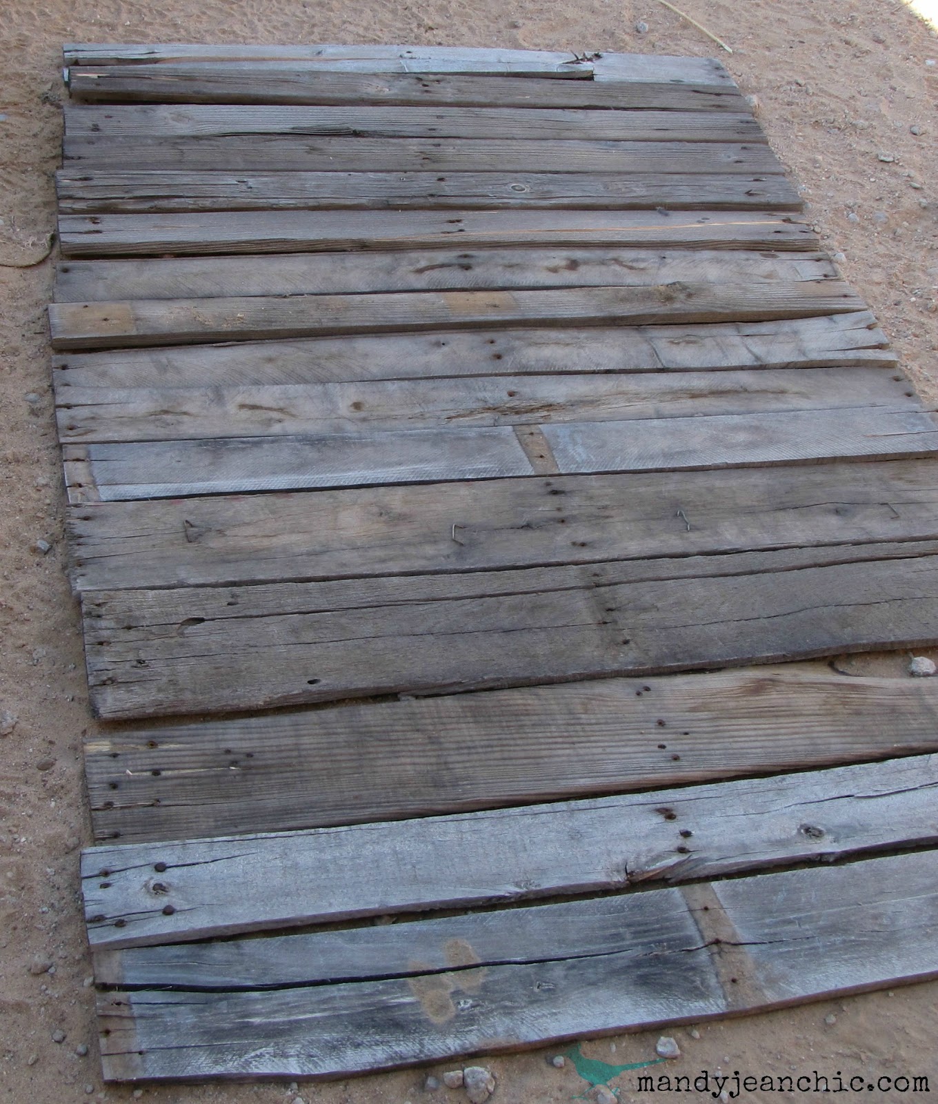 For this DIY you can use fence slats, barn wood,or old pallets.