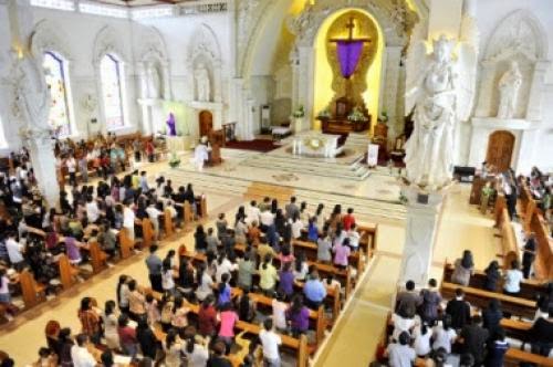 Balis Christians Observe Good Friday