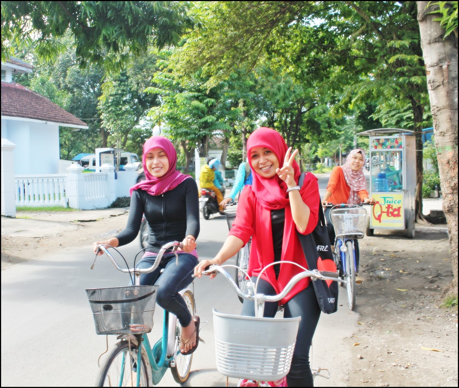 agaknya ni kota pare selain dinobatkan sebagai kampung inggris bisa jadi dijuluki kampung sepedaaaa Jg ahahahaha 8