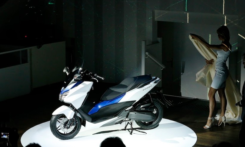  Harga  dan Spesifikasi Honda  Forza  125  2015