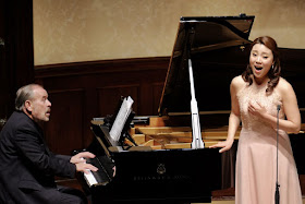 Helmut Deutsch and Sumi Hwang - Rosenblatt Recitalls at the Wigmore Hall - photo Jonathan Rose