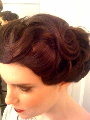 finger waves short hair. between a finger-wave and