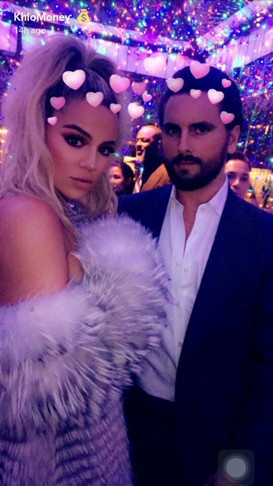 Pregnant Khloe Kardashian dazzles at Kris Jenner`s Christmas party 