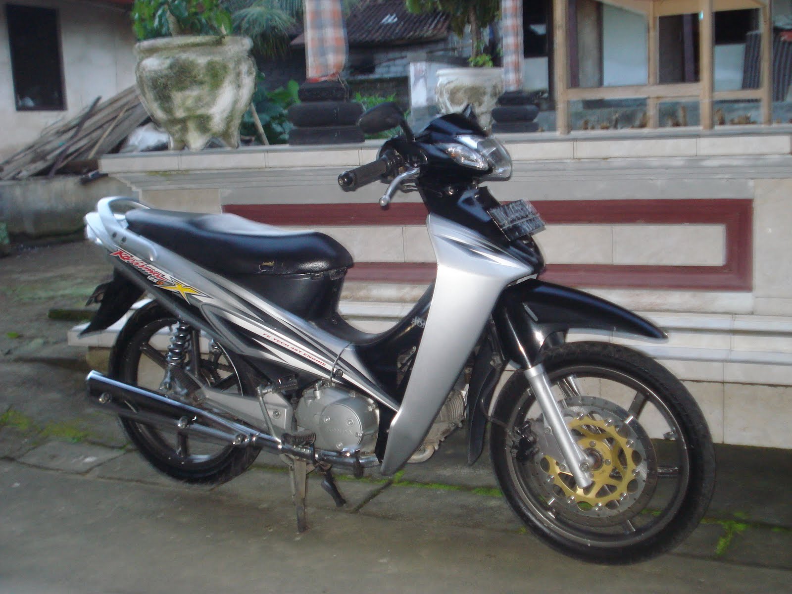 99 Gambar Motor Karisma Keren Terbaru Dan Terlengkap Tales Modif