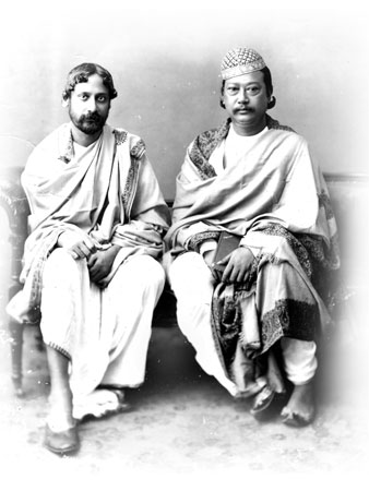 Rabindranath Tagore with Maharaja Virchandra of Tripura | Indian Author & Poet Rabindranath Tagore Rare Photos | Rare & Old Vintage Photos