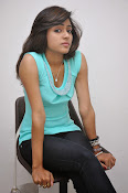 Vithika Sheru Glamorous Photo Shoot Gallery-thumbnail-42