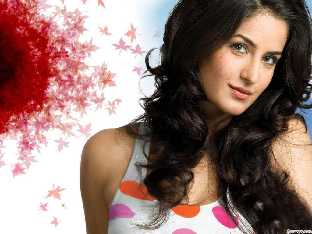 Bollywood Actres Bikini: Katrina Kaif Attractive Breast