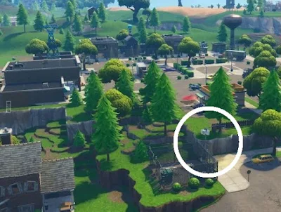 Streetlight Spotlight Location, Retail Row, Fortnite, Season 6 Week 1