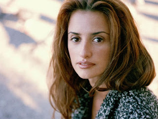 Free wallpapers without watermarks of Penelope Cruz at Fullwalls.blogspot.com