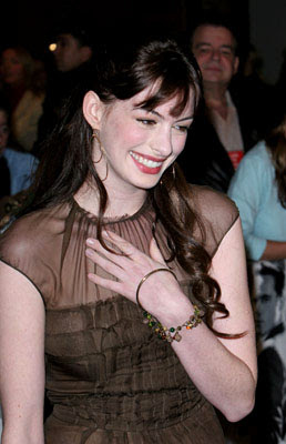 Anne Hathaway dress style at the LA premiere 2005