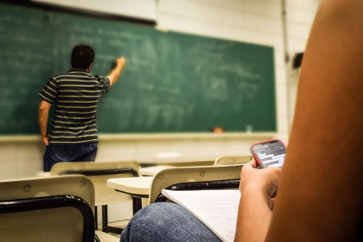 Começa renovação de matrícula da rede pública estadual de ensino