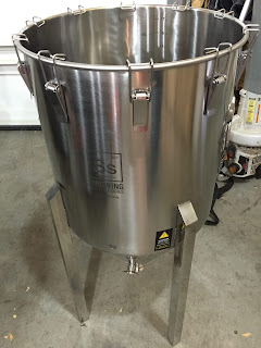 Half BBL SS Brewtech BME fermenter