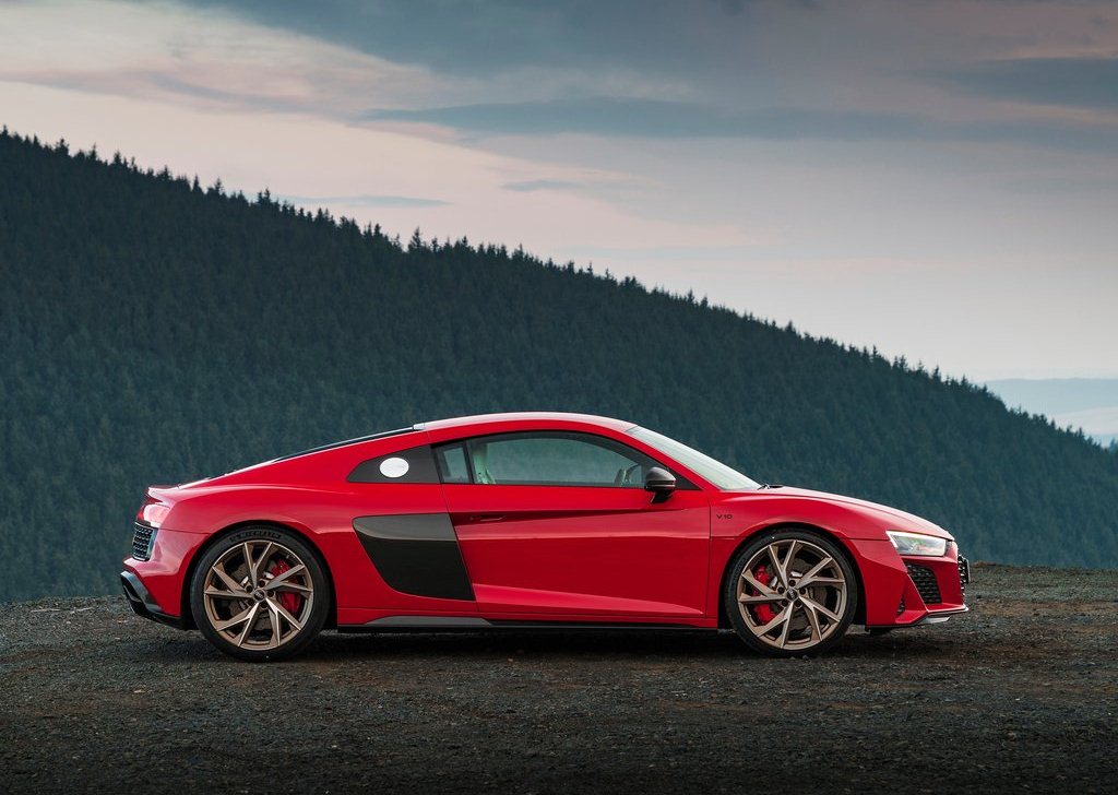 2022 Audi R8 V10 performance RWD [UK]