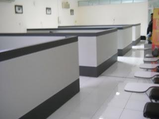 Sekat Kantor Setengah Badan + Furniture Semarang