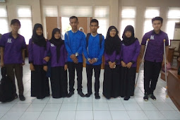 Kostum Ungu Lambang Persatuan Siswa Akuntansi SMK Islam Nurul Hikmah Sangatta Utara