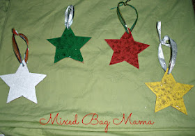 http://mixedbagmama2013.blogspot.com/2015/12/diy-christmas-ornament-round-up-for.html