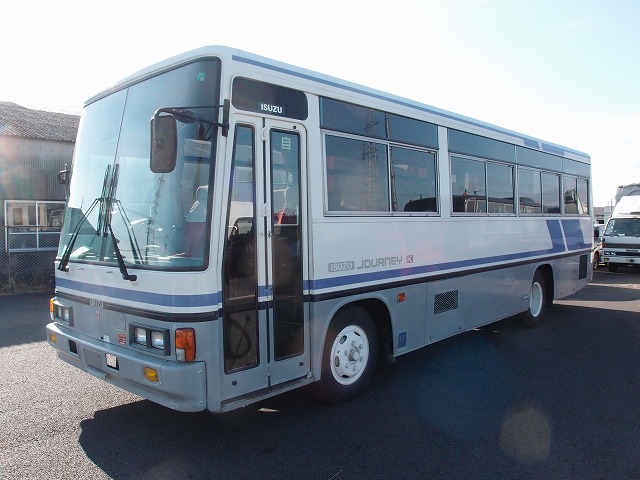 19631ACN6 1986 Isuzu Journey for Micronesia to Kosrae