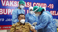 Bupati Nanang Penerima Vaksin Sinovac Pertama di Lampung Selata