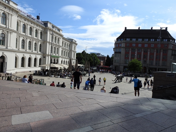 Jernbanetorget