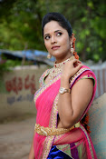 Anasuya photos in half saree-thumbnail-8