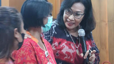 UPTD Puskesmas Blahbatuh II, Santy Sastra, Santy Sastra Public Speaking