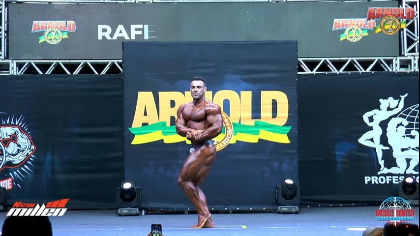 Rafael Brandão se apresenta no palco do Arnold Classic Brasil 2022. Foto: Reprodução
